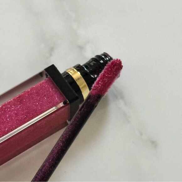 Gucci Vibrant Demi Glaze Lip Lacquer Gloss - 180 Royal Petunia, .2oz - Picture 3 of 4